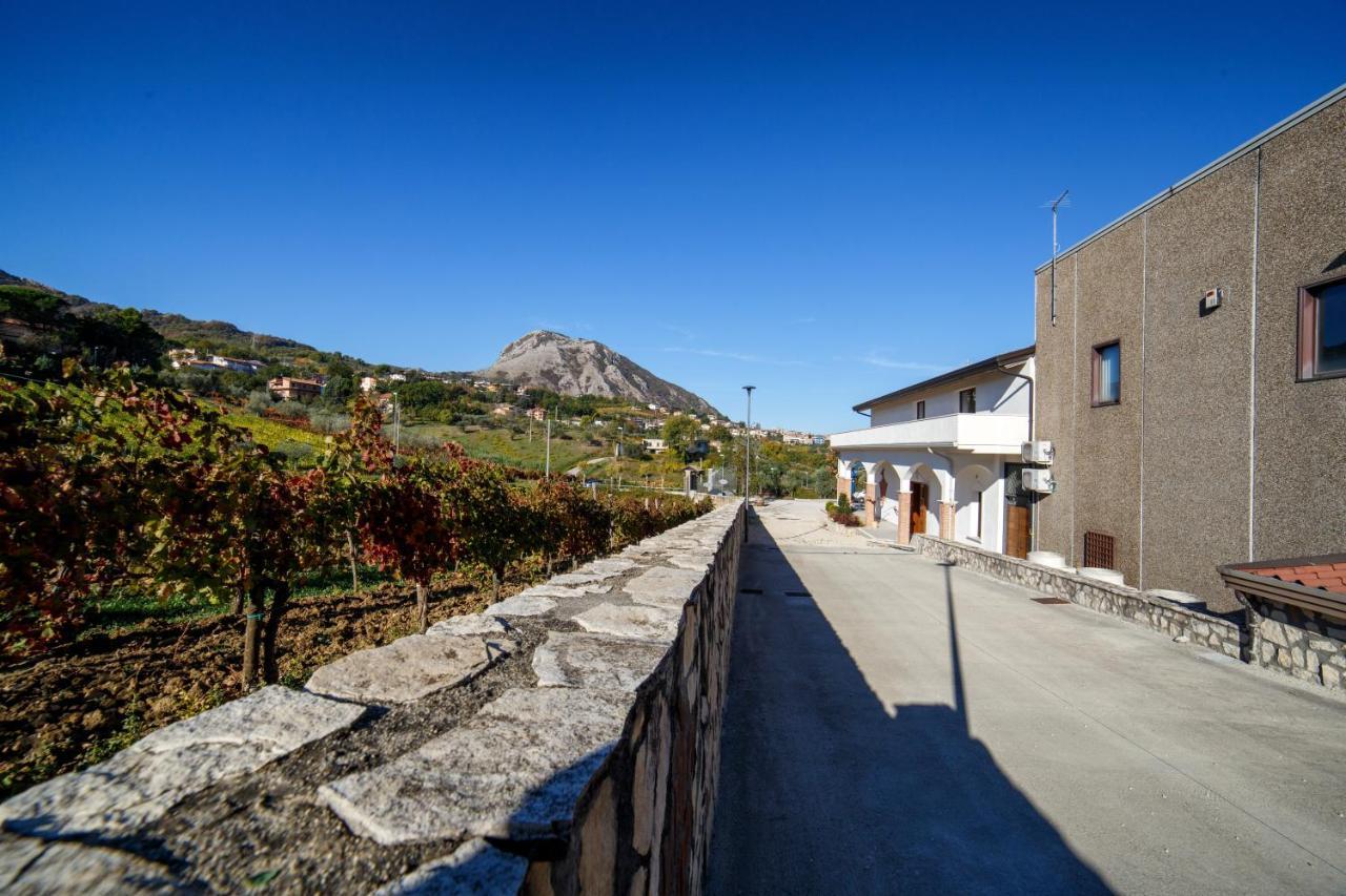 Cantine Iannella Torrecuso Bagian luar foto